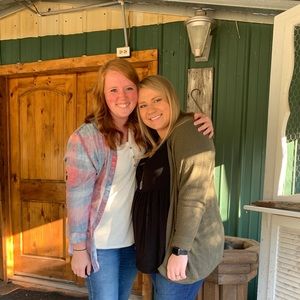 Meet your Posher, Ashley